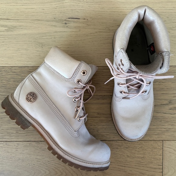 Timberland Leather Boots in Blush Pink Sz 7 - Picture 1 of 12